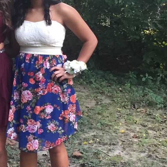 Strapless dress - Picture 3 of 4